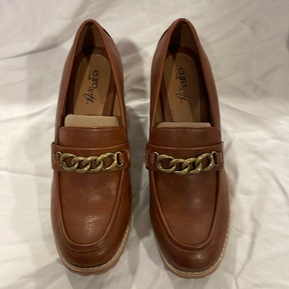 Sofft Shoes - ✨NEW Euro Soft by Sofft Daniya Brown Faux Leather Blocked Heels Size 8.5